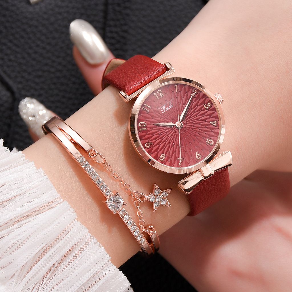 Fashion Women Watches Luxury Leather Flower Rhinestone Watch for Women